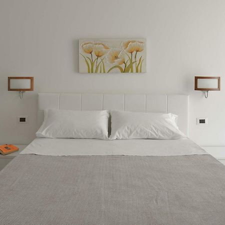 ポルト・エンペードクレ Cavaliere Costa Bed & Breakfast エクステリア 写真
